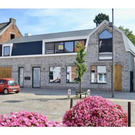 Leuk Overnachten In Hartje Laarne, Dicht Bij Gent! Luaran gambar
